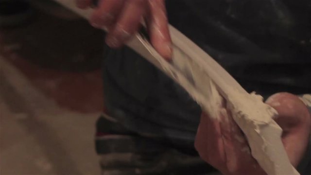 glue Ceiling moldings/hands hold the ceiling cornices and glue