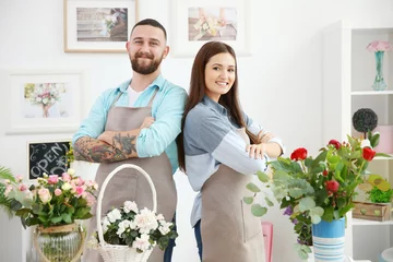 Crédence de cuisine en verre imprimé Fleuriste Fleuristes masculins et féminins sur le lieu de travail