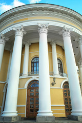 Design of building in neoclassical style