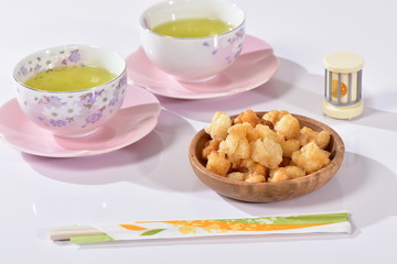 お茶とおかきとストーブ