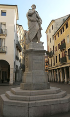 Fototapeta na wymiar Vicenza Italy architect Andrea Palladio statue in the historic c