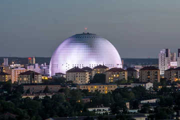 Photo sur Plexiglas Stockholm Globen en sommarnatt sett från Hammarbybacken