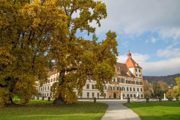 Fototapeta na wymiar Schloss Eggenberg, Graz, an einem wunderschönen Herbsttag