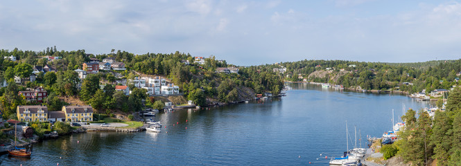 Idylliska Skurusundet sett från Skurubron en vacker sommardag 4/7