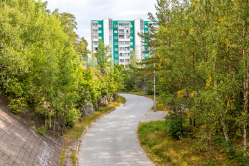 Färgglada bostadshus i Flemingsberg 11/31