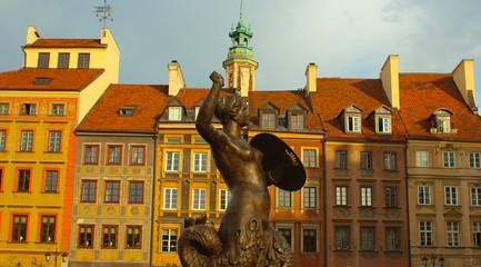 Warsaw old town - 138401441