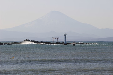 海と鳥居