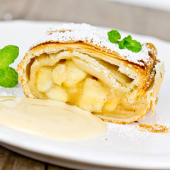 Apfelstrudel