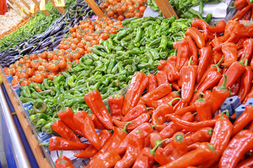 Sale of fruits and vegetables at grocery stores and grocery stores

