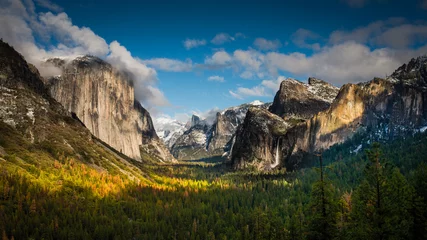 Gordijnen Tunnel View, Yosemite Valley, and Bridalveil Fall After a Winter Storm in Yosemite National Park © SGUOPHOTOGRAPHY