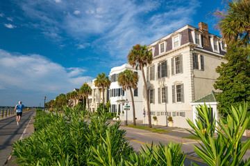 Fototapeta premium Battery Park in the historic waterfront area of Charleston