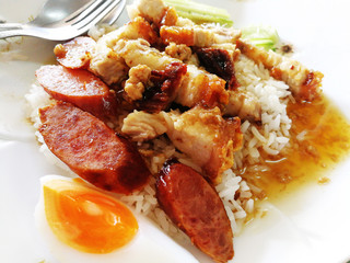 Khao Moo Daeng (rice with roasted red pork)