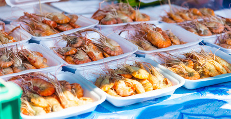 Fototapeta na wymiar grilled shrimps on white plate