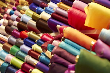 stoffe bunt seide