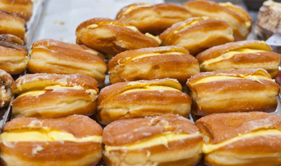 italian bomboloni