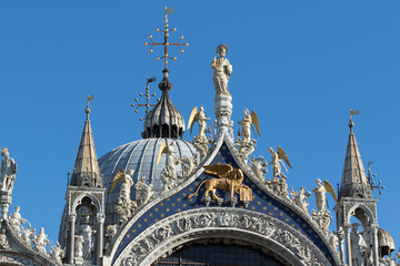 Particolari facciata basilica di San Marco. 