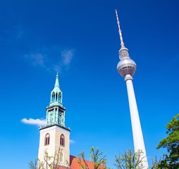 Obraz premium Fernsehturm à Berlin, Allemagne