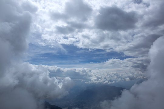 Mitten in den Wolken auf dem grossen Ifinger