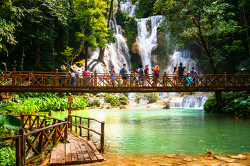 Fototapeta premium Kuang Si waterfall in Laos, Luang Prabang