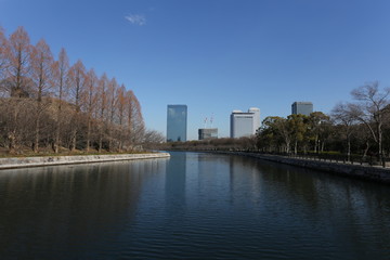 Naklejka premium 大阪城公園とビジネスパーク 