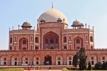 Fototapeta na wymiar Mughal Emperor Humayun tomb was commissioned by his wife Bega Begum in 1569-70, designed by Persian architect Mirak Mirza. Many Mughal rulers lie buried here.