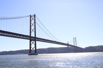 25 de Abril Bridge