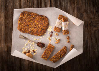 Cereal bars with raisins and nuts