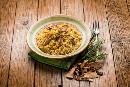 risotto with dried mushroom and saffron