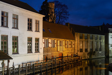 Fototapeta na wymiar Brugge by evening