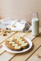 Toasts with banana and peanut butter