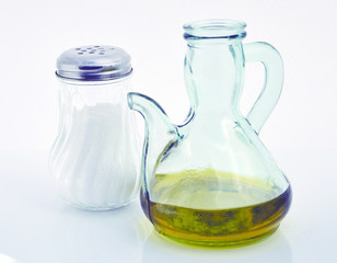 Aceite y sal.
Aderezo natural para cocinar o aderezar alimentos.
