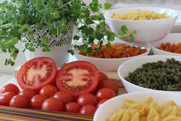 tomatos, fresh tomatos and oregano, oregano, pasta, fresh pasta, tomato pasta