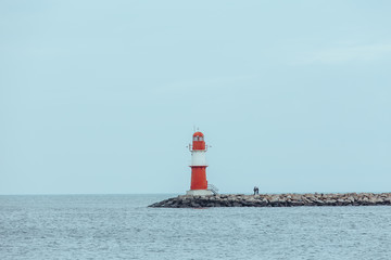 Lichtturm Ostmole in Warnem&uuml;nde Rostock 1