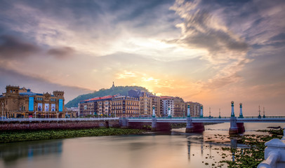 Obraz premium Sunset over Donostia San Sebastian