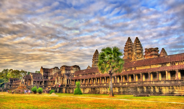 Angkor Wat Main Temple at Siem reap, Cambodia