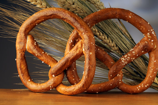 Brezel Բրեցել Laugenbrezel Precl&iacute;k Pretzel 브레첼 Pretzl Breze Brezn Perec プレッツェル Covrig ბრეცელი Bread Брецель Pan Pane בייגלה 椒鹽卷餅 پرتزل 