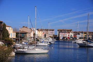 Fototapeta na wymiar Port-Grimaud avec ses bateaux