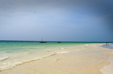 Fototapeta na wymiar white sand Diani beach