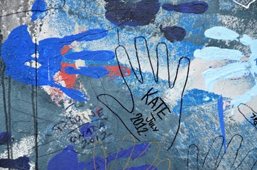 Kate's hands street art