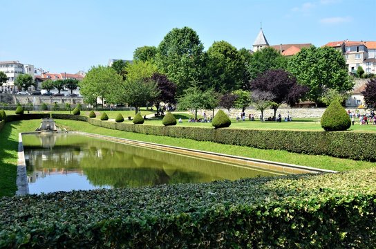 Carri&egrave;res-sur-Seine's park