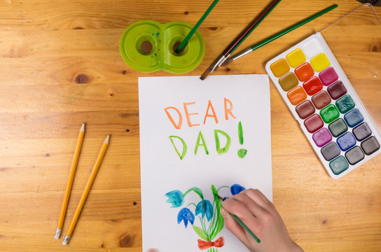 Kid draw greeting card for fathers day