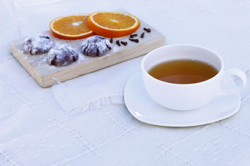  Green tea with orange, cloves, to zvtraku with chocolate biscuit and dusted with icing sugar