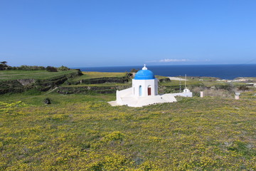Fototapeta na wymiar Santorini, the beauty of the island, Oia, Cat Island, White Island, sea, fabulous island, the most beautiful village of Oia