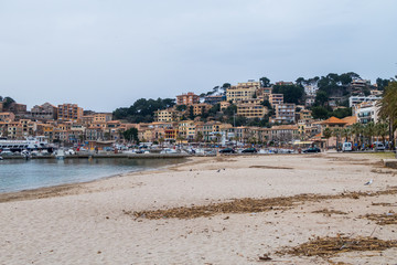 Fototapeta na wymiar Port de Soller in february, Majorca
