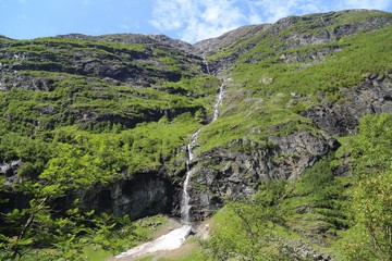 Fototapeta na wymiar Fjord Waterfall