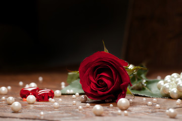 Rose flower and pearl beads, glossy heatrts