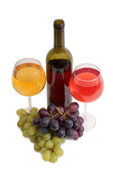 Obraz premium Bottle glass of wine and grapes on white background