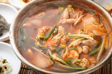 altang.  Spicy Fish Roe Soup .