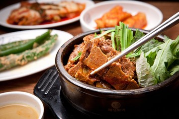 ppyeo haejangguk. Pork Rib Hangover Soup.