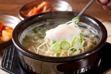 kongnamul gukbap. Bean Sprout and Rice Soup.